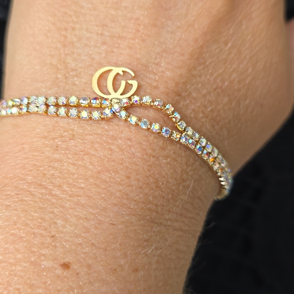 Elegant Gold Bracelet with Multicolor Accents - Picture 2 of 3